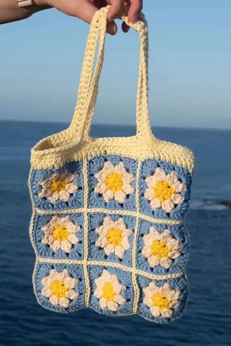 Crochet The Daisy Granny Square Bag