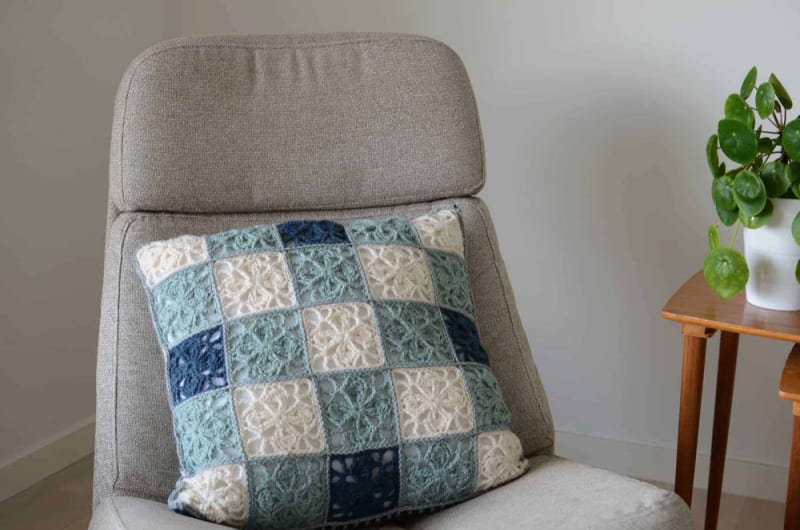 Clover Leaf Granny Square Pillow Pattern