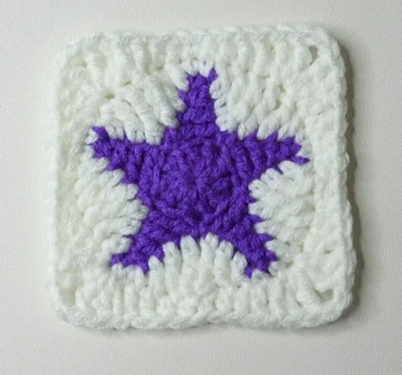 FREE STAR GRANNY SQUARE