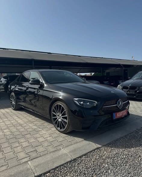 Mercedes-Benz E220 2022