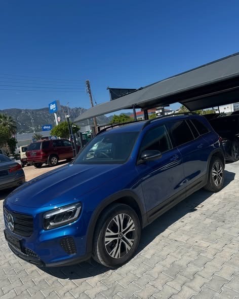 Mercedes-Benz GLB 2025