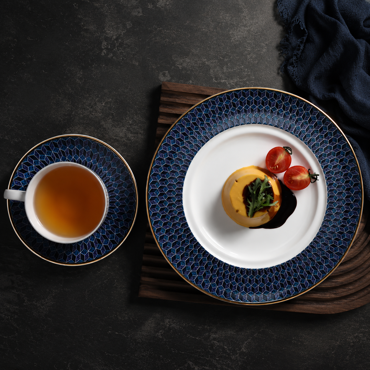 Cutlery Luxury Gold Rim Hotel Bone China Dinnerware product image