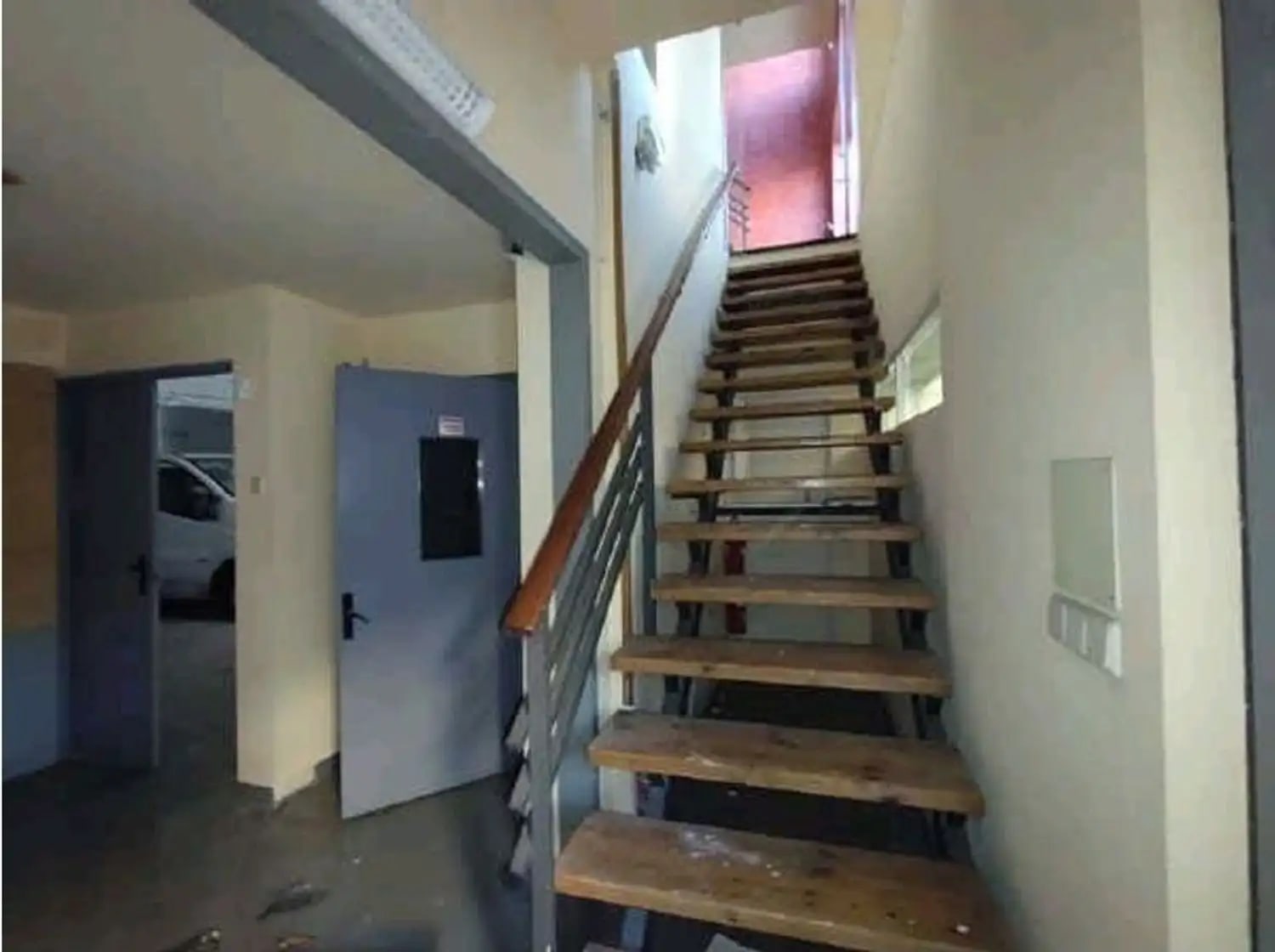 Edificio de uso mixto en venta en Terrassa