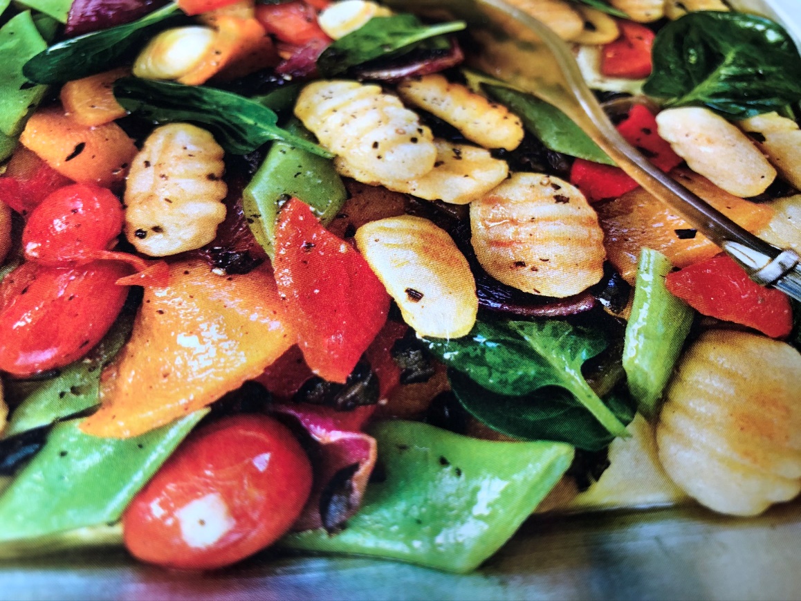 Gnocchi-Gemüse-Salat