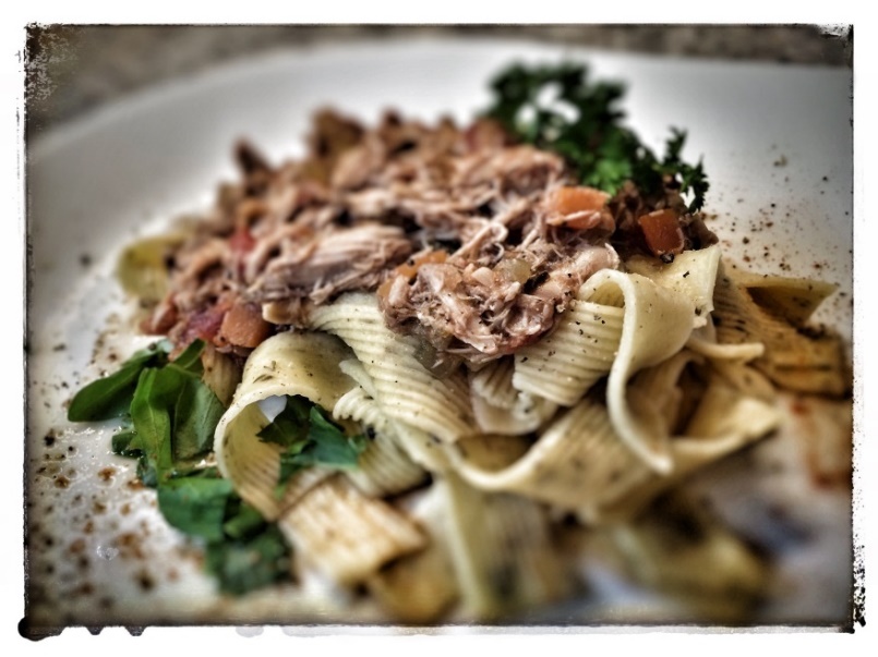 Bandnudeln mit Hühnchenragout