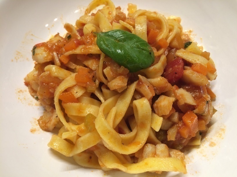 Tagliatelle mit Seelachs-Bolognese
