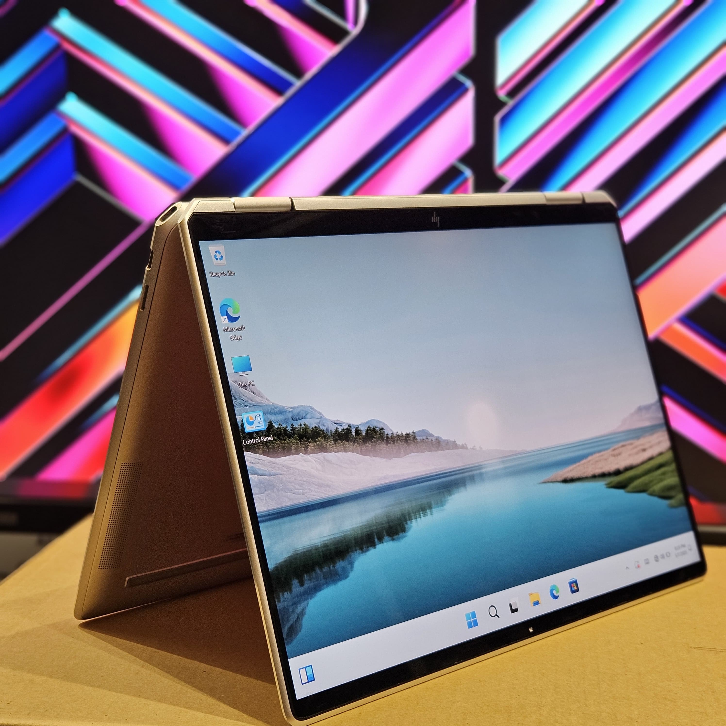 Hp spectre Gemcut 14 Corei5 12th Gen 8GB RAM 512GB SSD