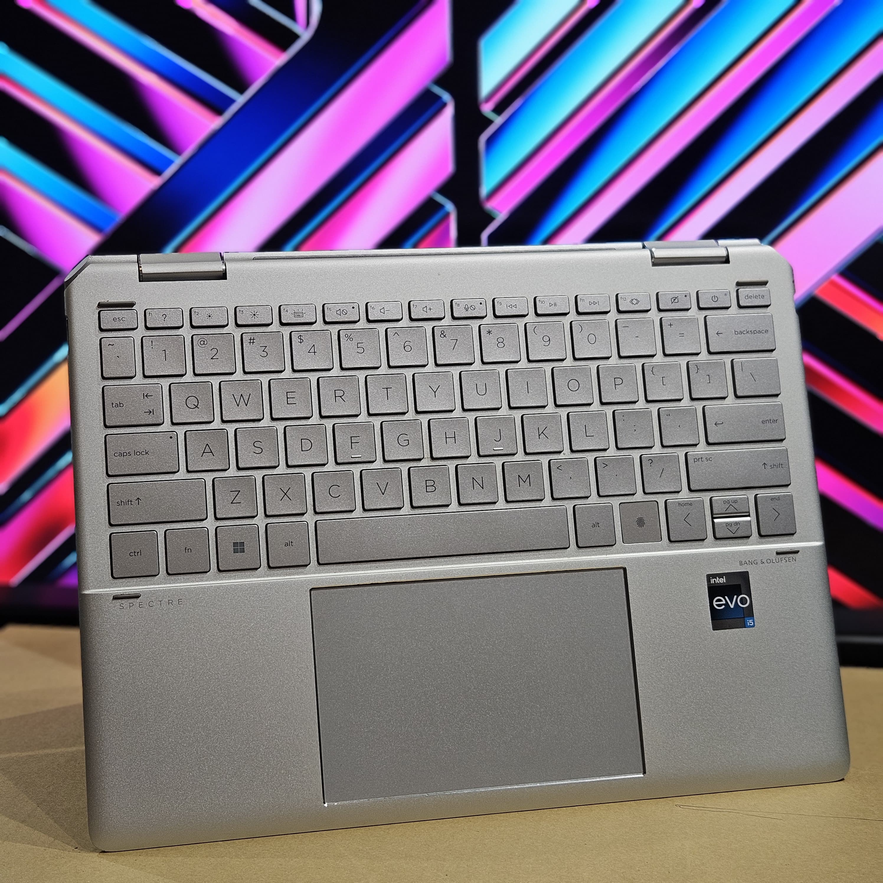 Hp spectre Gemcut 14 Corei5 12th Gen 8GB RAM 512GB SSD