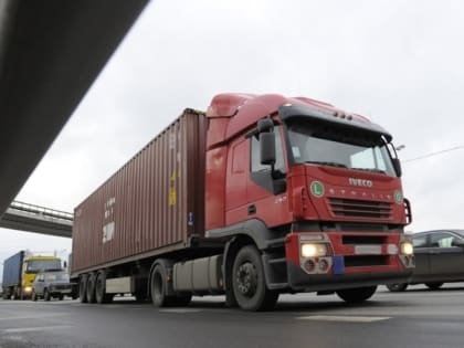 Накануне новогодних праздников грузовые авто будут передвигаться по Краснодару по ночам