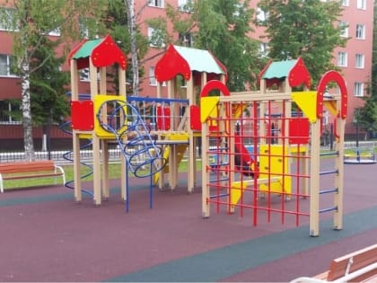 Детские площадки во дворах жилых домов Краснодара в поле контроля партийного проекта «Народный контроль»