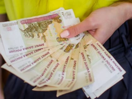 Представители каких профессий на Кубани претендуют на более высокую зарплату