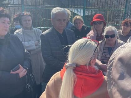 Депутаты Городского Собрания Сочи по избирательному округу № 7 провели встречу с жителями мкр. Соболевка