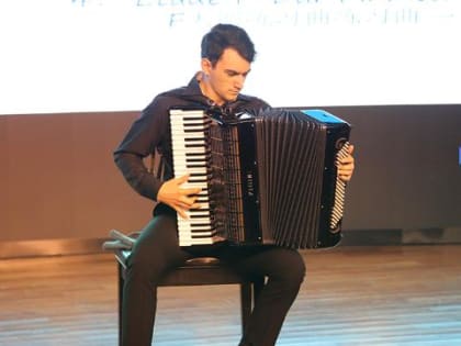 Горячеключевец Артем Малхасьян вошел в тройку сильнейших аккордеонистов мира!