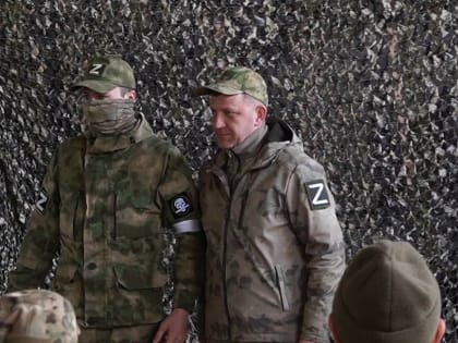 Евгений Наумов поздравил бойцов подшефного воинского подразделения со 106-летием со дня его образования