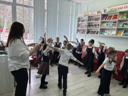 День Весны и Труда отметили в Динской детской библиотеке