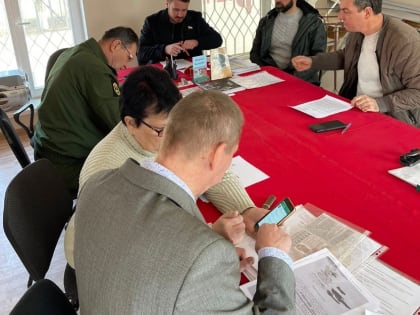 Динской район. Приемная коммуниста-депутата – в действии