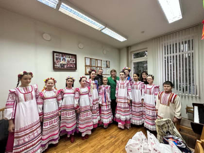 В ходе рабочей поездки в Сочи Министр культуры Краснодарского края Виктория Лапина, посетила Детскую школу искусств №7 в Хостинском районе