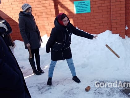 Студенты пединститута Армавира сыграли в «Бабки» и «Рюхи»