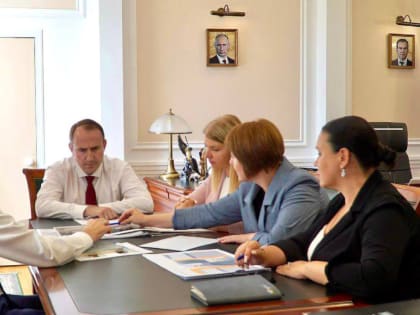 Школы Геленджика будут оформляться в единой концепции