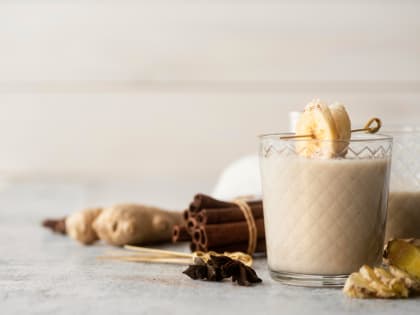 Имбирное молоко с кардамоном: защищает от проблем с пищеварительной системой, диабета и высокого давления