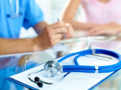 Специальную социальную выплату получают более 680 тысяч медработников
