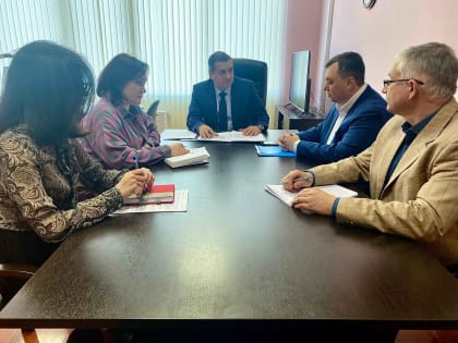 ИНФОРМАЦИЯ ОБ УЧАСТИИ СОТРУДНИКОВ КОНТРОЛЬНО-СЧЕТНОЙ ПАЛАТЫ КРАСНОДАРСКОГО КРАЯ В СОВЕЩАНИИ С ПРЕДСТАВИТЕЛЯМИ МИНИСТЕРСТВА ТРУДА И СОЦИАЛЬНОГО РАЗВИТИЯ КРАСНОДАРСКОГО КРАЯ