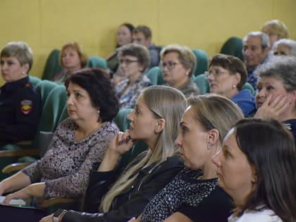 В СДК «Колос» провели собрание замещающих родителей