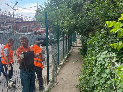 Территорию вблизи автовокзала «Краснодар-1» освобождают от незаконного забора