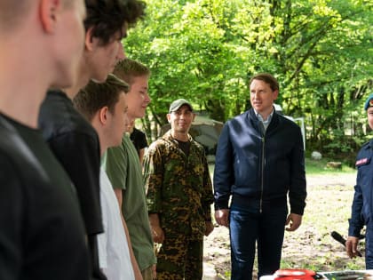 Глава Сочи Алексей Копайгородский посетил полевой лагерь военно-спортивной игры «Зарница-2023»