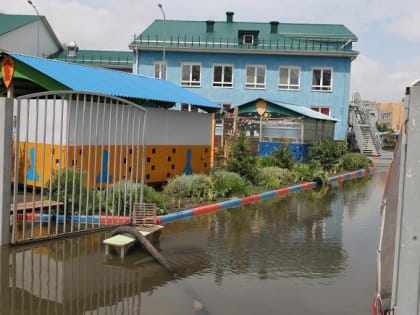 Подтопление на территории краснодарского детсада «Стрекоза» до сих пор не устранили (фото)