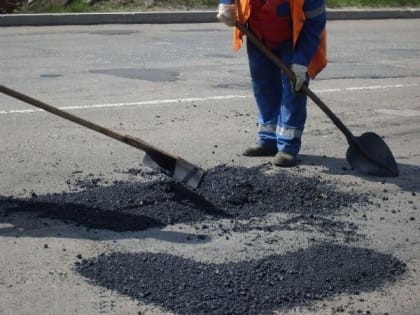 С начала года в Краснодаре выполнили ямочный ремонт на 175 участках дорог