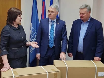 Депутат Госдумы Эдуард Кузнецов передал технические средства реабилитации семье мобилизованного бойца