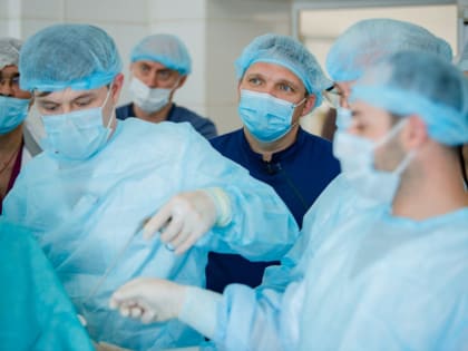 Евгений Наумов и Вера Галушко поздравили медицинских работников с профессиональным праздником