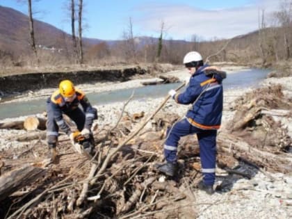 Города и районы Краснодарского края получат 100 млн рублей на расчистку русел рек