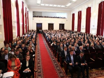 Глава Курганинского района Андрей Ворушилин, председатель районного Совета Сергей Маханев, главы городского и сельских поселений муниципалитета приняли участие в краевом совещании 