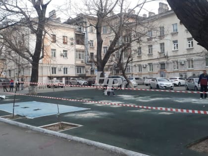 После съёмок «Ненормального» в Новороссийске ненормальной стала детская площадка