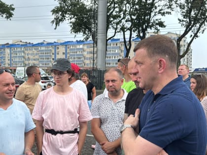 Евгений Наумов встретился с жителями домов по ул. им. Краеведа Соловьева