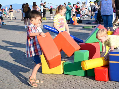 В городе-герое Новороссийске состоялся фестиваль в честь Дня молодежи