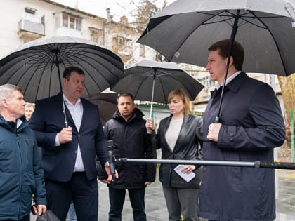 Глава Сочи Алексей Копайгородский посетил место строительства нового спортивного объекта в микрорайоне Донской