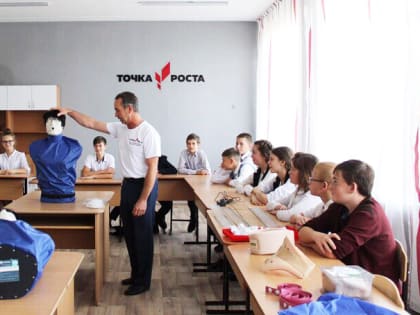 В школах станиц Андрюки и Переправной открылись центры цифрового и гуманитарного образования «Точка роста»