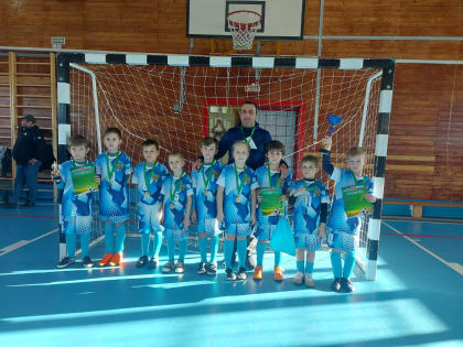 Четыре матча — четыре победы!