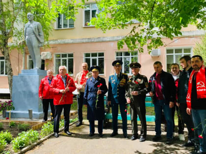 Краснодар. В Ленинский день активисты КПРФ побывали в военном госпитале