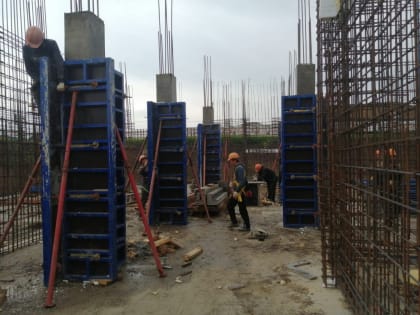 В станице Новотитаровской продолжают возводить поликлинику по национальному проекту «Здравоохранение»