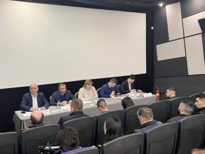 Депутаты Роман Кирюшин и Валерий Черняковский приняли участие в сходе граждан