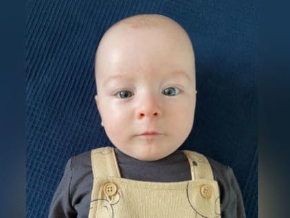 «Малыш не реагирует даже на громкие звуки». Мирону из Краснодара нужны сверхмощные слуховые аппараты