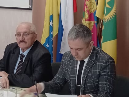 Отчетная открытая сессия прошла в сельском поселении Венцы-Заря