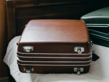 Россиянам рекомендуют собрать тревожный чемоданчик
