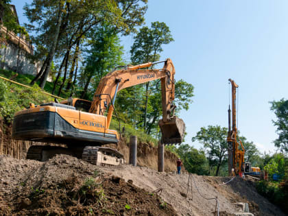Разрушенный оползнем участок улицы Шаумяна в Сочи восстановят до конца октября