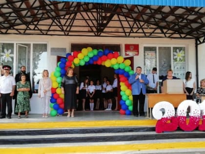 В Апшеронском районе открыли свои двери 25 общеобразовательных и одна вечерняя школы