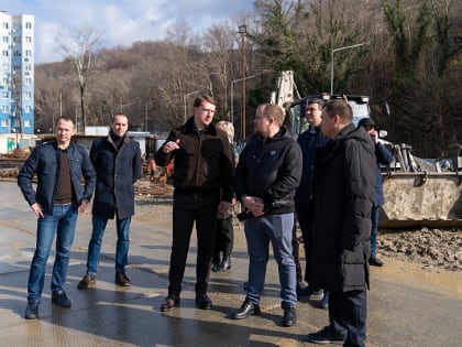 Глава Сочи Алексей Копайгородский проинспектировал строящуюся школу в мкр. Министерские озера